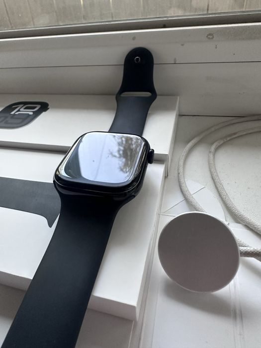 Продам apple watch 10 46 mm