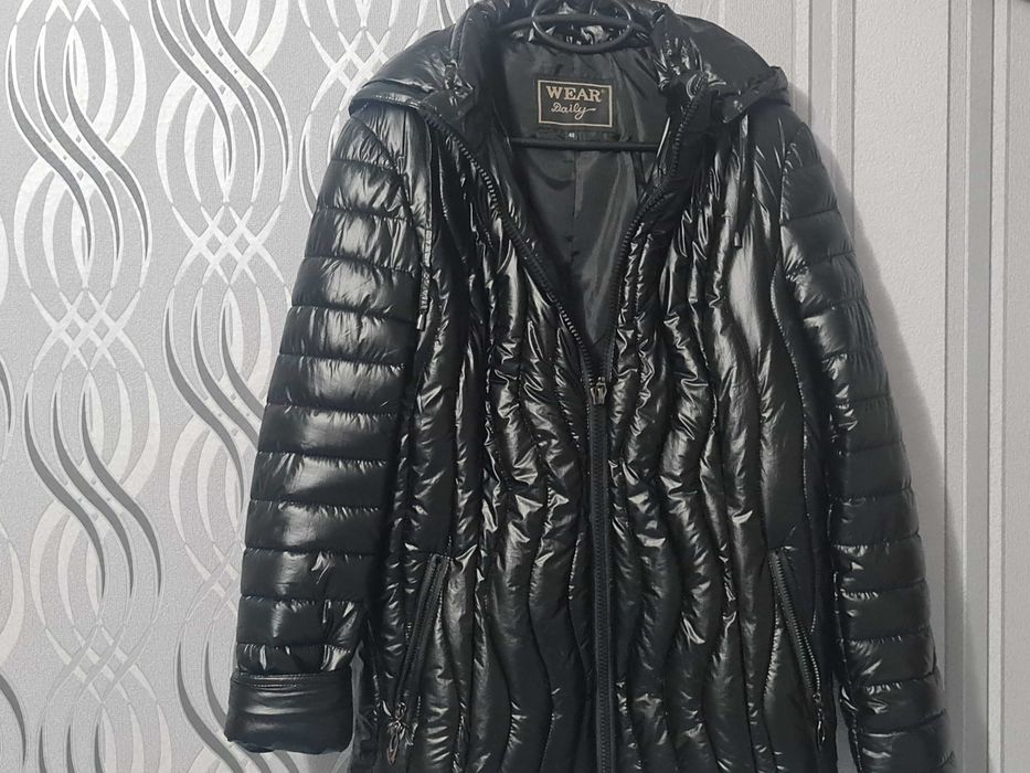 Дамско Пухено Яке с Гланц Ново
НОВАЯ Глянцевая Куртка (Пуховик)