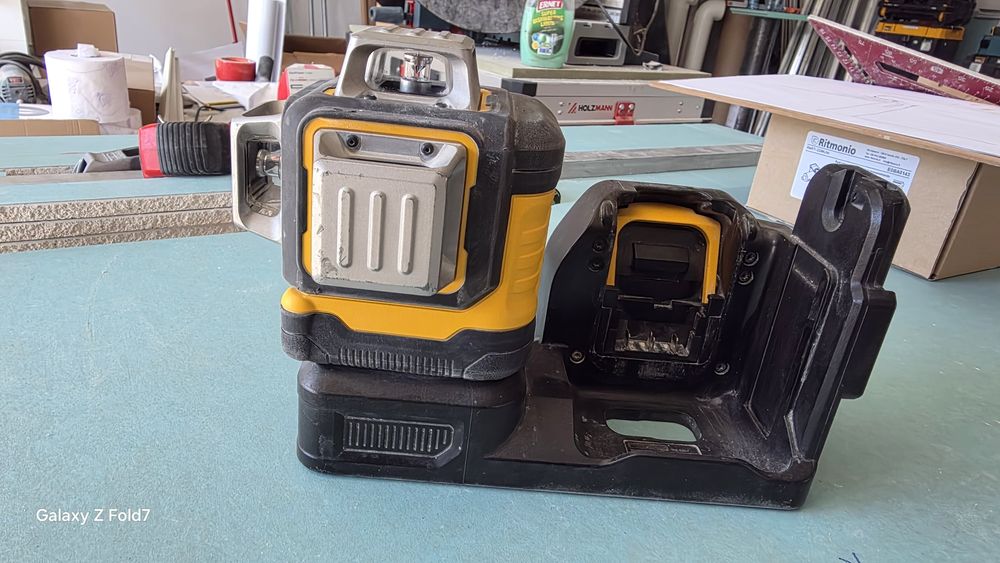 DeWalt лазер DCE089G18