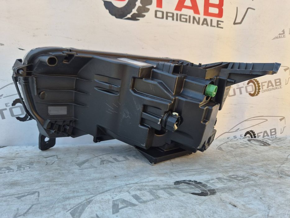 Far dreapta Jeep Avenger Full LED 52218715 nou original an 2023-2024-2
