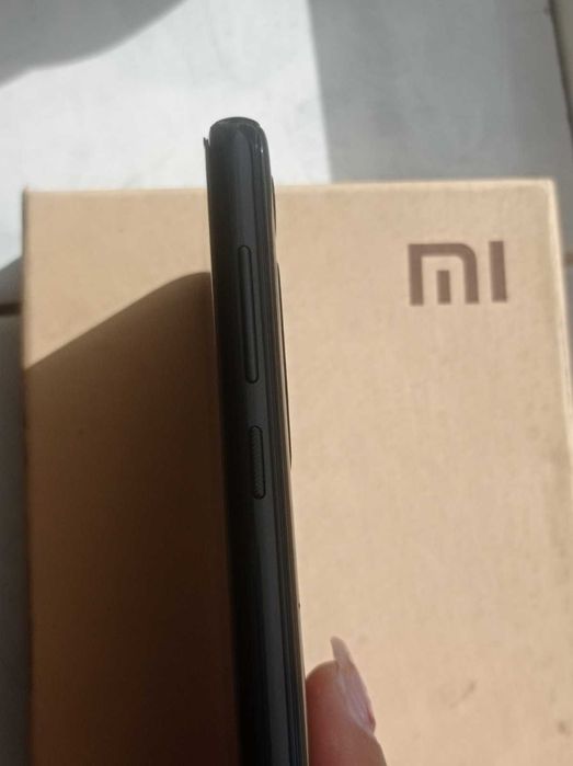 MOTOROLA one macro (XT2016-1)