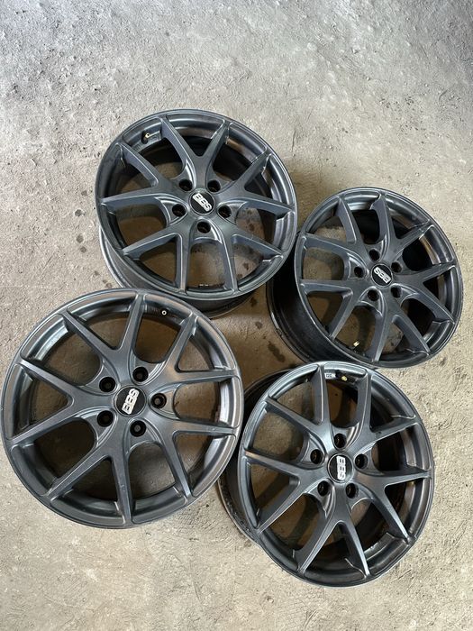 R17 PCD 5*114,3 Комплект легкосплавных дисков