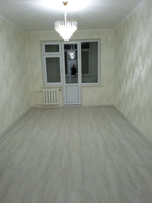 Квартира янги ремонтдан чикган локацияси зур миллий банк ёнида юл усти