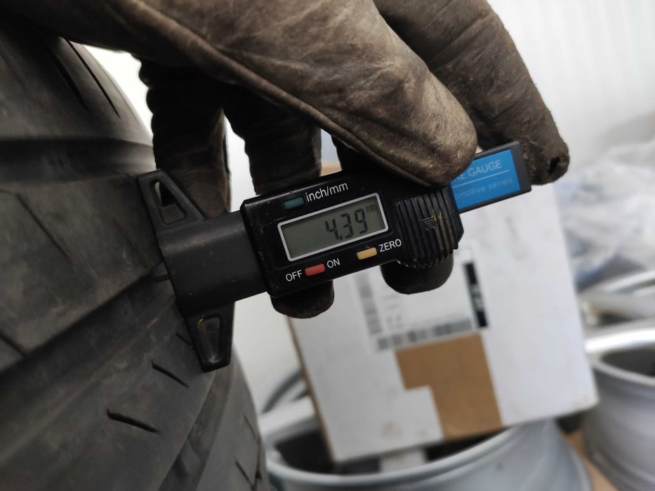 4бр Летни гуми 225 55 18 - Continental