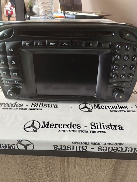 Навигация за Мерцедес-бенц SL (R320)