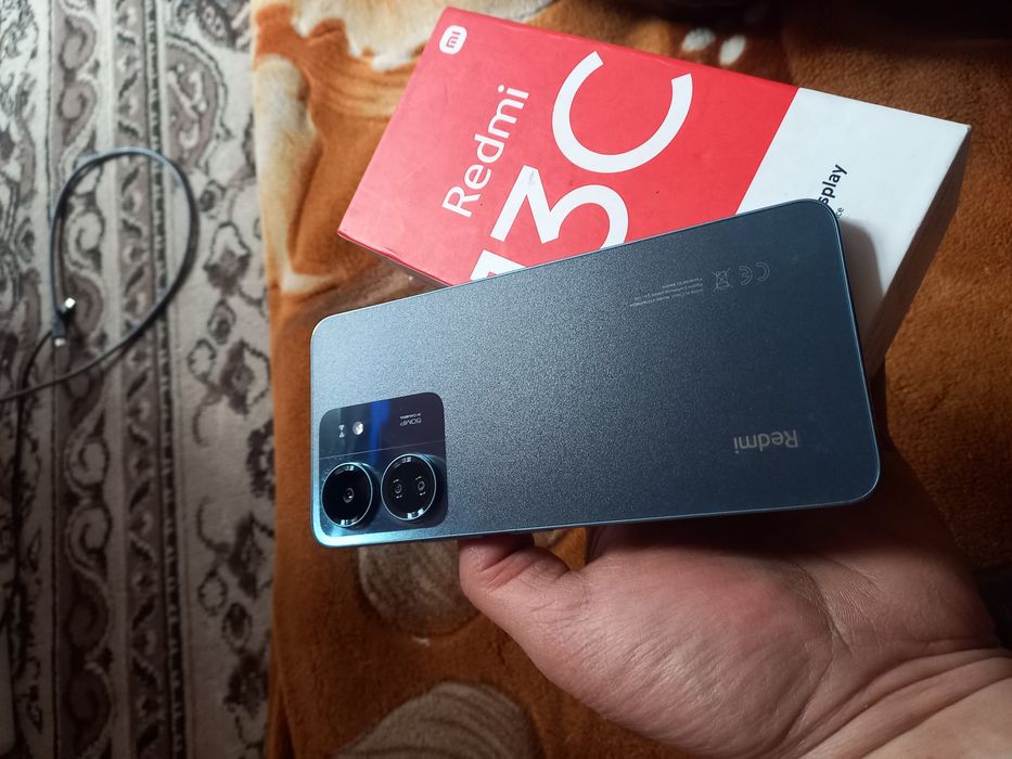 Redmi 13C holati ideal tiniq 256GB hotirasi 8GB aperativkasi karobka