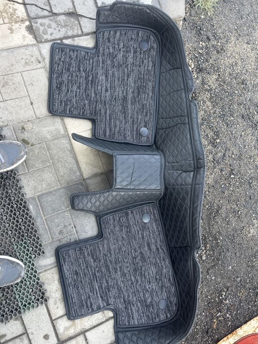 Продам полики Субару-Форестер