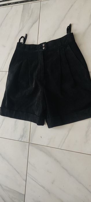 Pantaloni scurți piele întoarsă 40