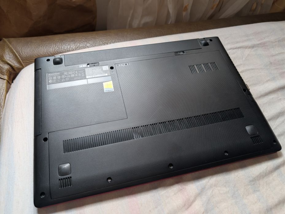 Lenovo G50-80 – IMPECABIL – Intel Core i3 / 8GB RAM / Windows 10 Pro