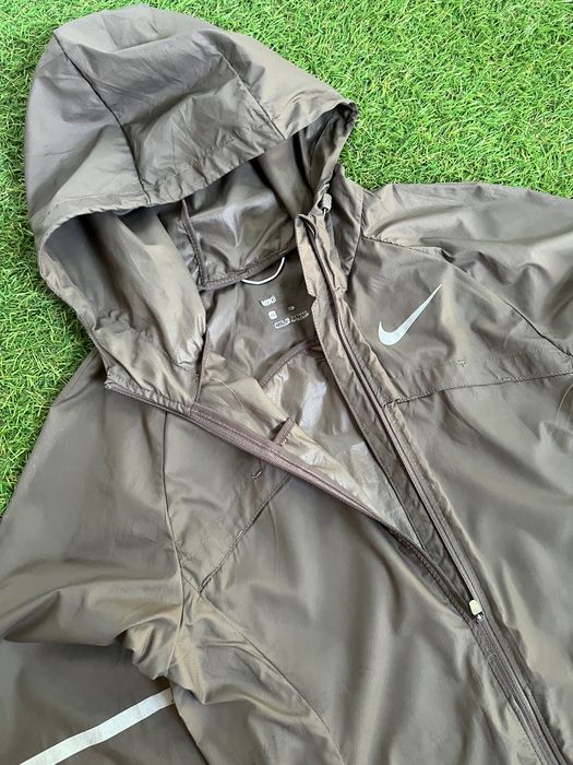 Дамско горнище / яке : Nike Shield Hooded Running Jacket XS