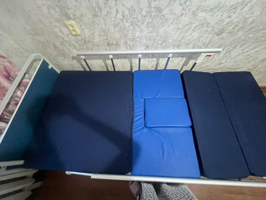 Продам кровать медицинскую