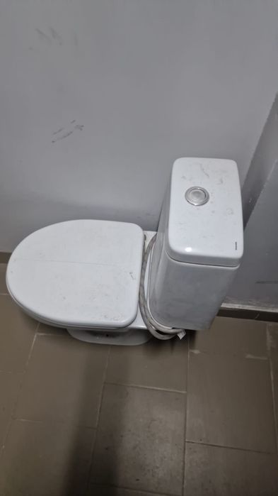 Унитаз б/у белый