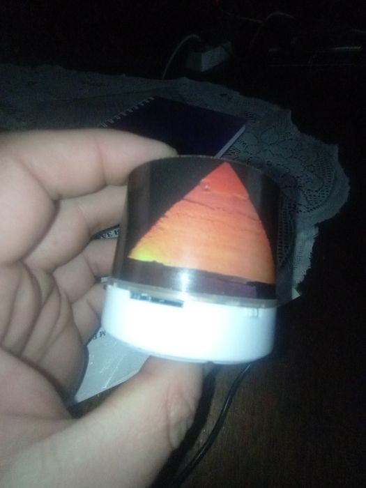 Портативна тонколонка