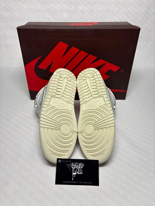 Jordan 1 Argintii pietricele