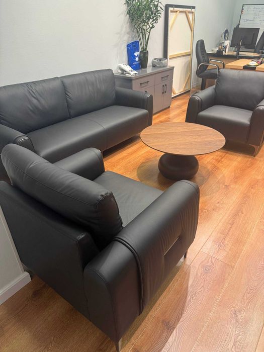 Дизайнерский круглый журнальный столик