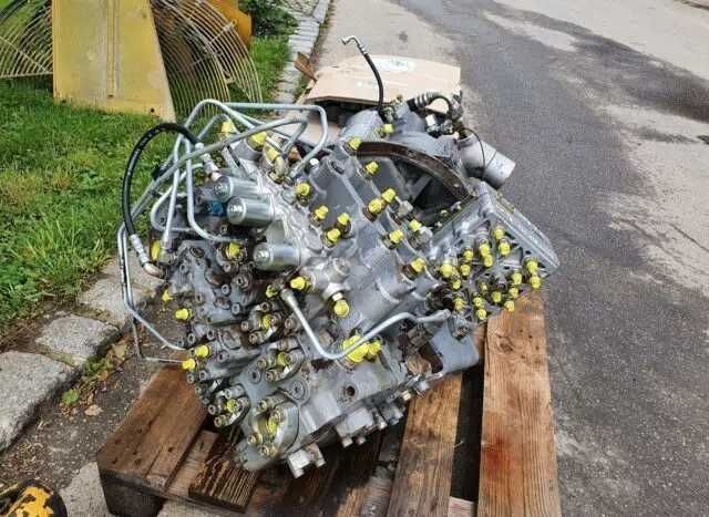 Distribuitor hidraulic Hitachi EX165 EX215 EX220 - Piese de schimb