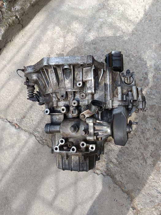 Ръчна скоростна кутия за Тойота Корола Версо 1.8 бензин VVTI