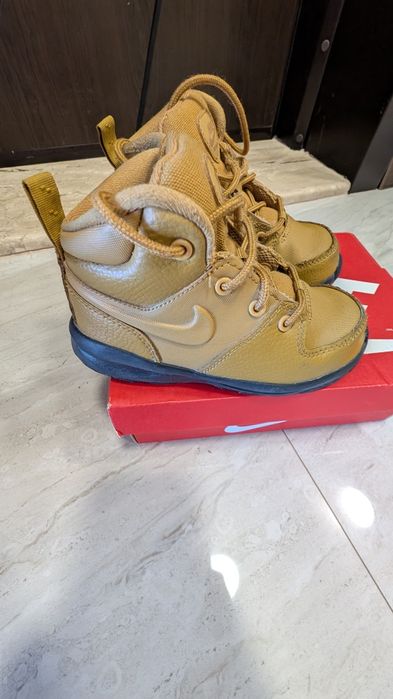 Детски боти Nike Manoa
