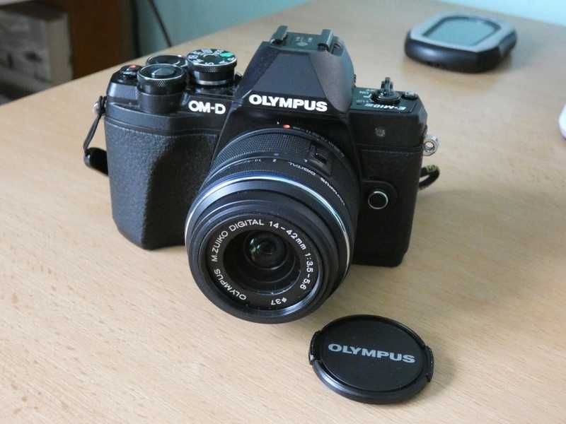 Camera Olympus E-M10 Mark III + Obiectiv Olympus M. Zuiko Digital 14-24 mm 1:3,5-5,6