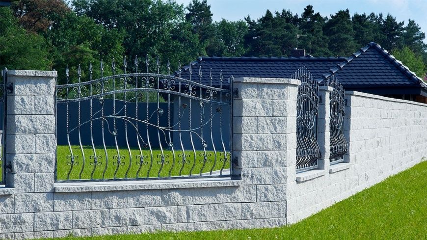 Construim garduri si porti din sipca metalica, panouri stil jaluzele,