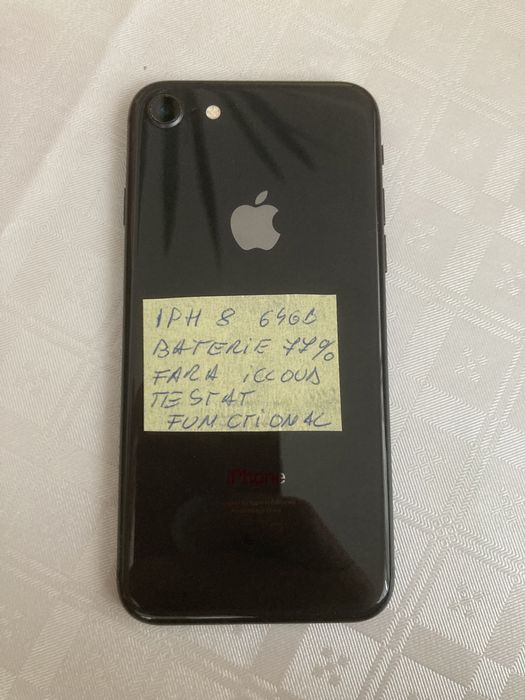 AIph.SE. Rosu baterie 80%. Iph.8 negru baterie 77%