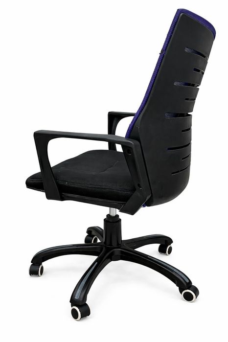 Офисное компьютерное кресло