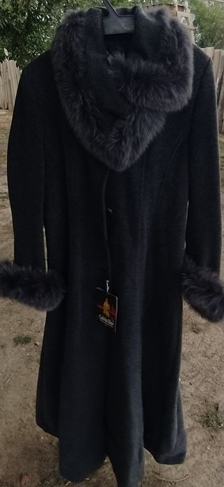 Пальто с этикеткой