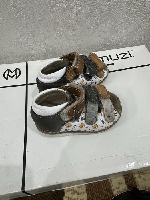 Продам детское обувь