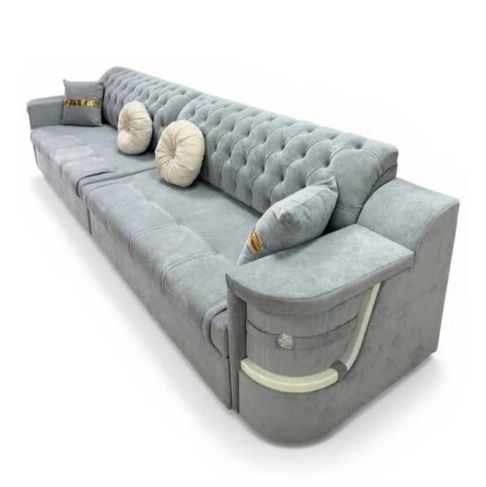 Продам новый  4х метровый диван