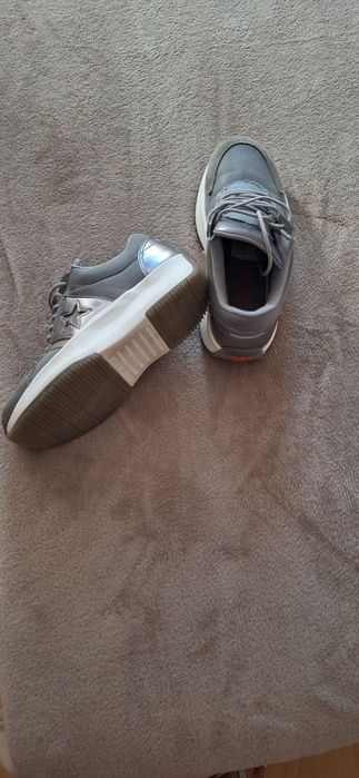 Маратонки Converse