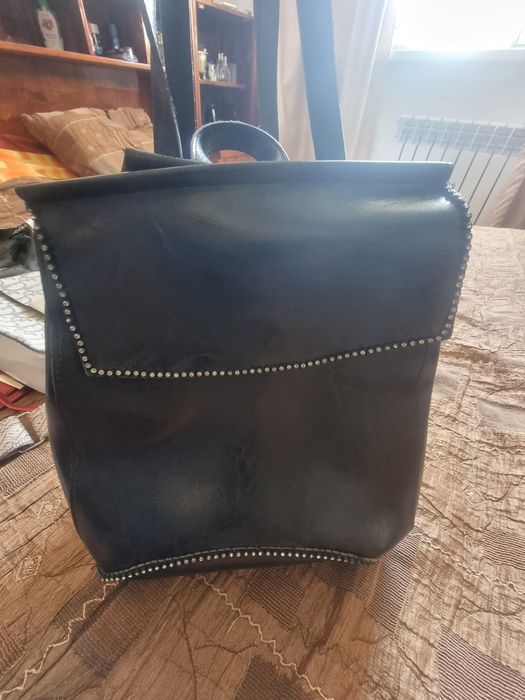 Продам сумочки женские