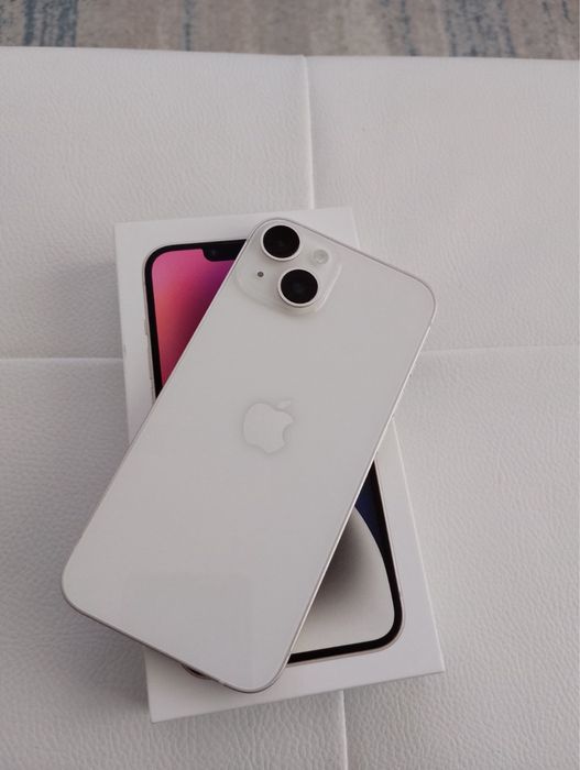 Бял телефон iphone 14