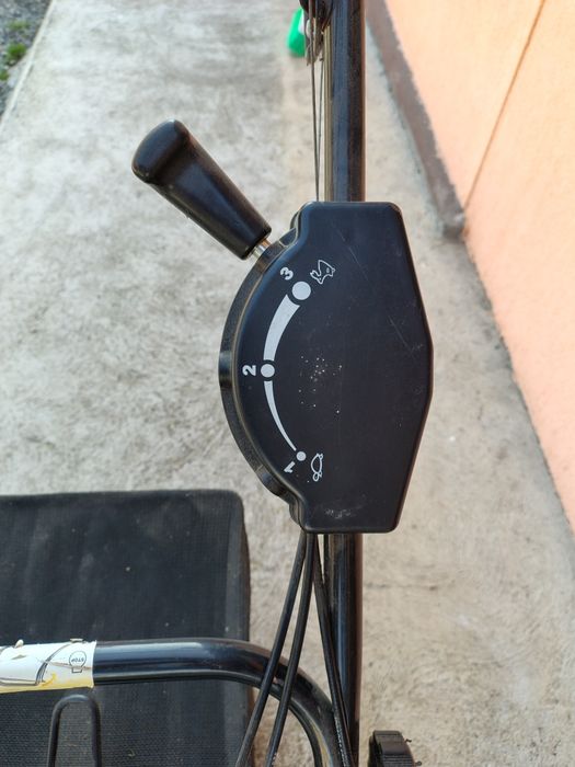 Mașină de tuns iarba Makita 675CX Cu Autopropulsie