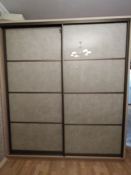 Шкаф-купе. Продаю срочно!