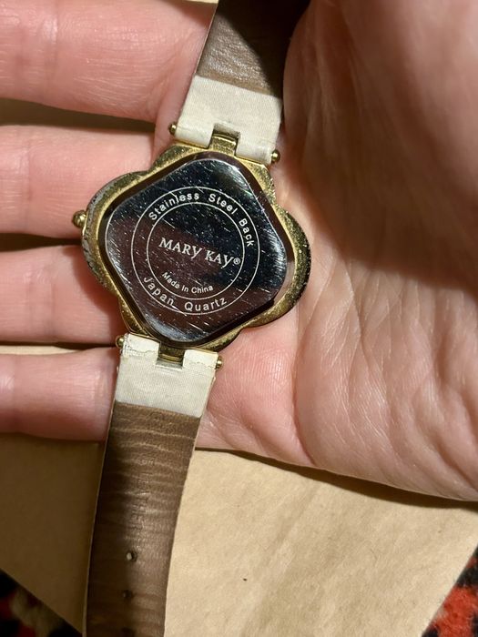 качественные женские часы все за 125.000