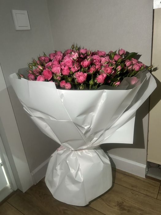 Кустовые розы 90 см