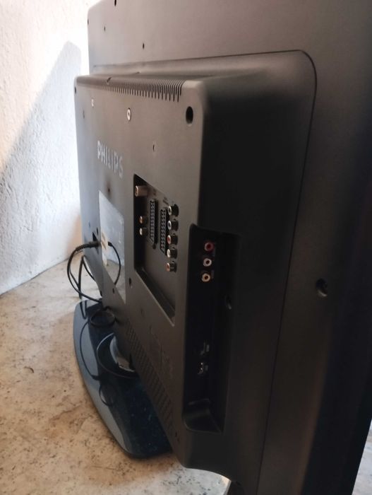 Продавам телевизор Филипс 32 ‘’