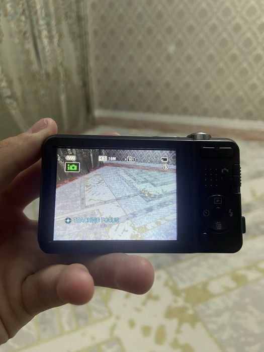 Фотопарат Sony Cyber-Shot DSC-W710