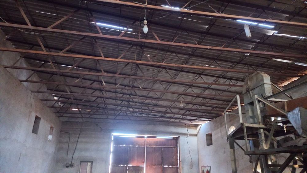 Ferma sotiladi.(76 lik ugolnikdan yasalgan)