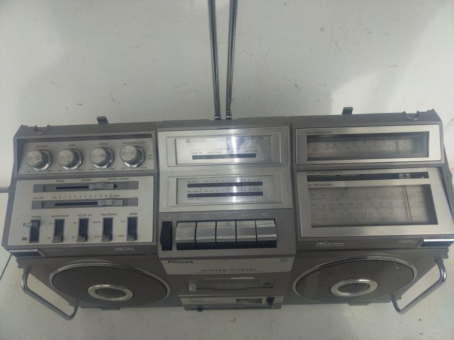 Радио касетофон PHILIPS D9714 Elephant Слонът 1981г. 
Ghettoblaster Vi