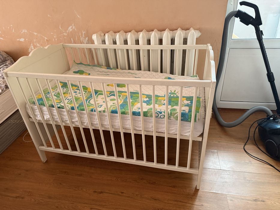 Детская кроватка