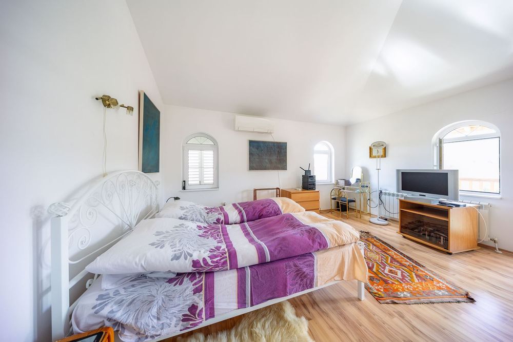 Продава се Къща в с. Старо село, Област Ловеч - 198 кв.м за 1339 €/кв.м - Снимка #8