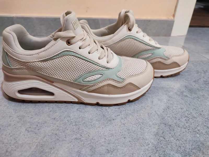 Skechers sport shoes