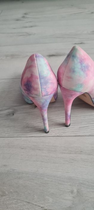 Pantofi 37 aproape noi