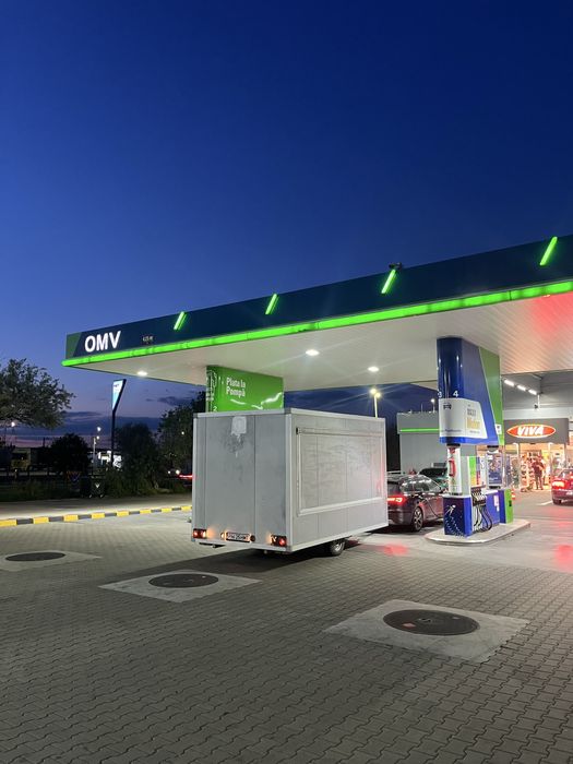 Rulota comerciala Fast Food / Food Truck de inchiriat
