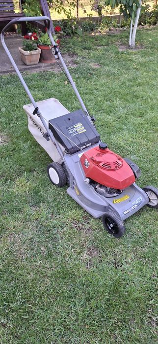Mașină de tuns gazon Honda HRB  423