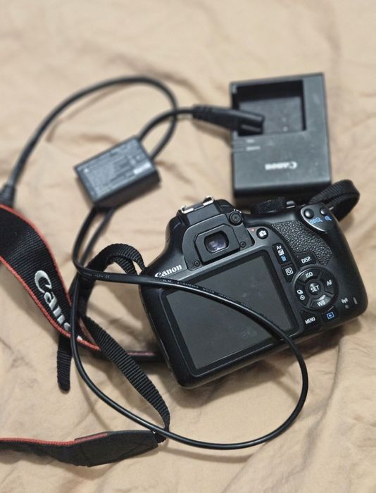 55.000 тг Canon 1300D