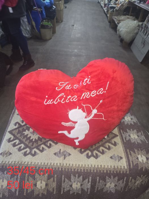 Jucării Plușuri căței pernițe oițe ursuleți broscuțe