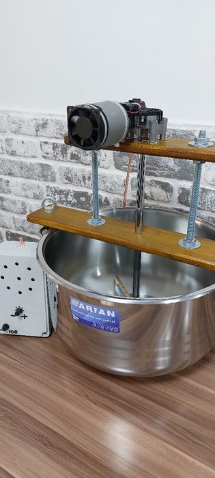Amestecator automat cu oala de inox pentru: gemuri, zacusca, bulion, ketchup, jumer etc