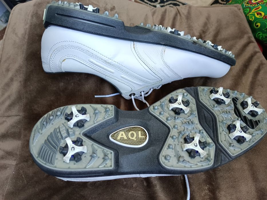 Ботинки для гольфа, специальные ботинки